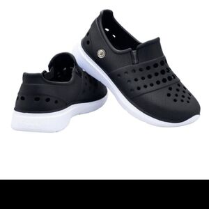 Joybees Splash Sneakers - kids size 12